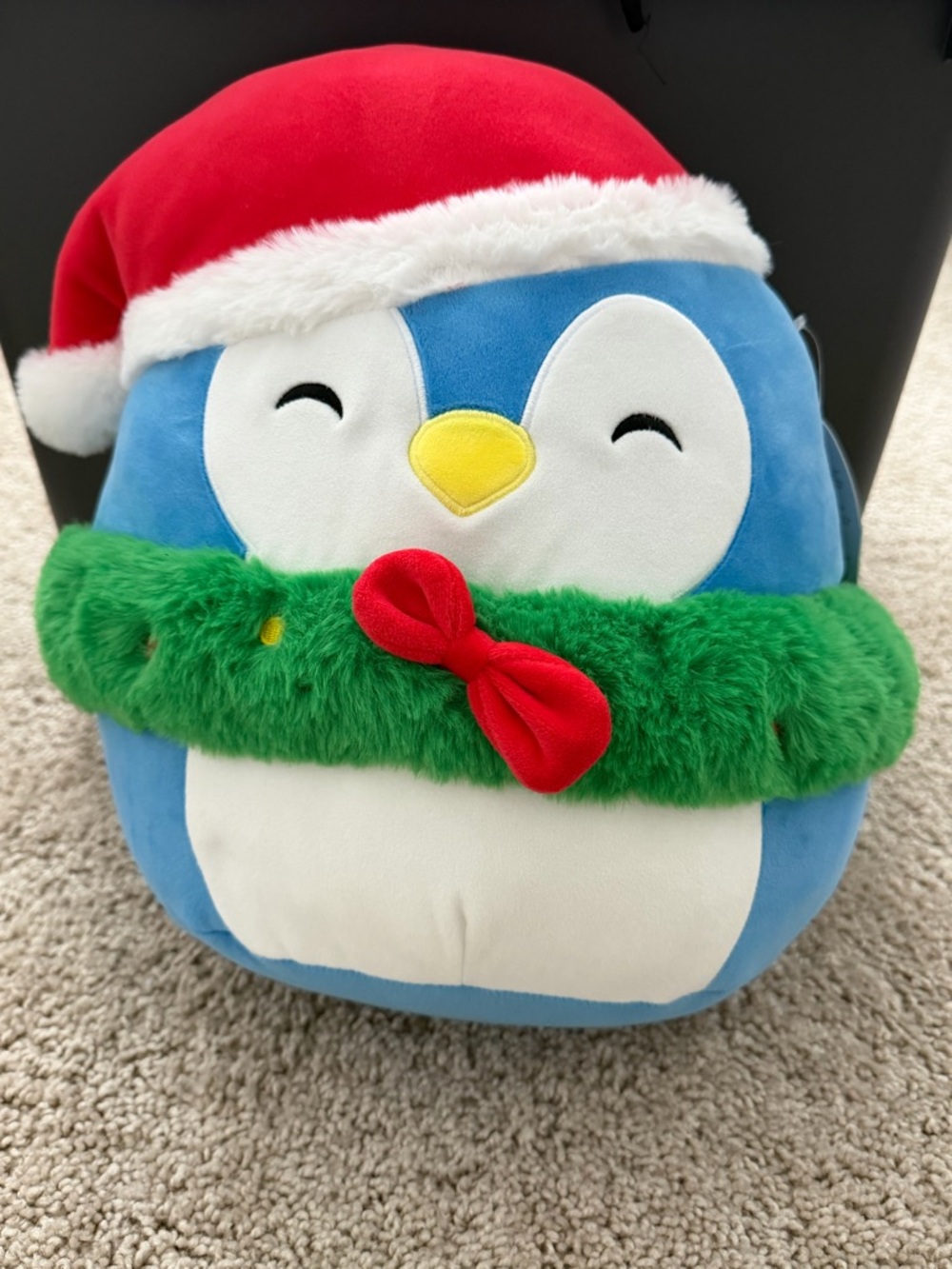 Squishmallows Puff the Penguin Christmas Plush 12” Santa Hat Wreath NWT